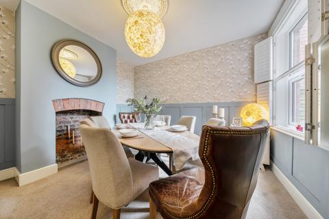 4 bedroom end of terrace house for sale, Oswestry SY11