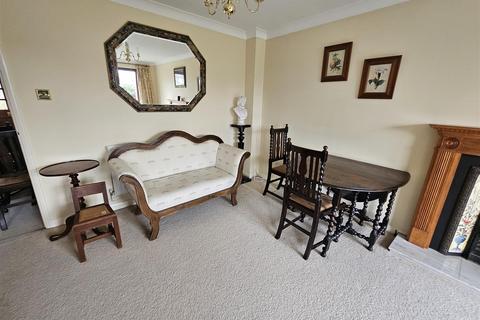 3 bedroom detached house for sale, Sandown Crescent, Aldershot