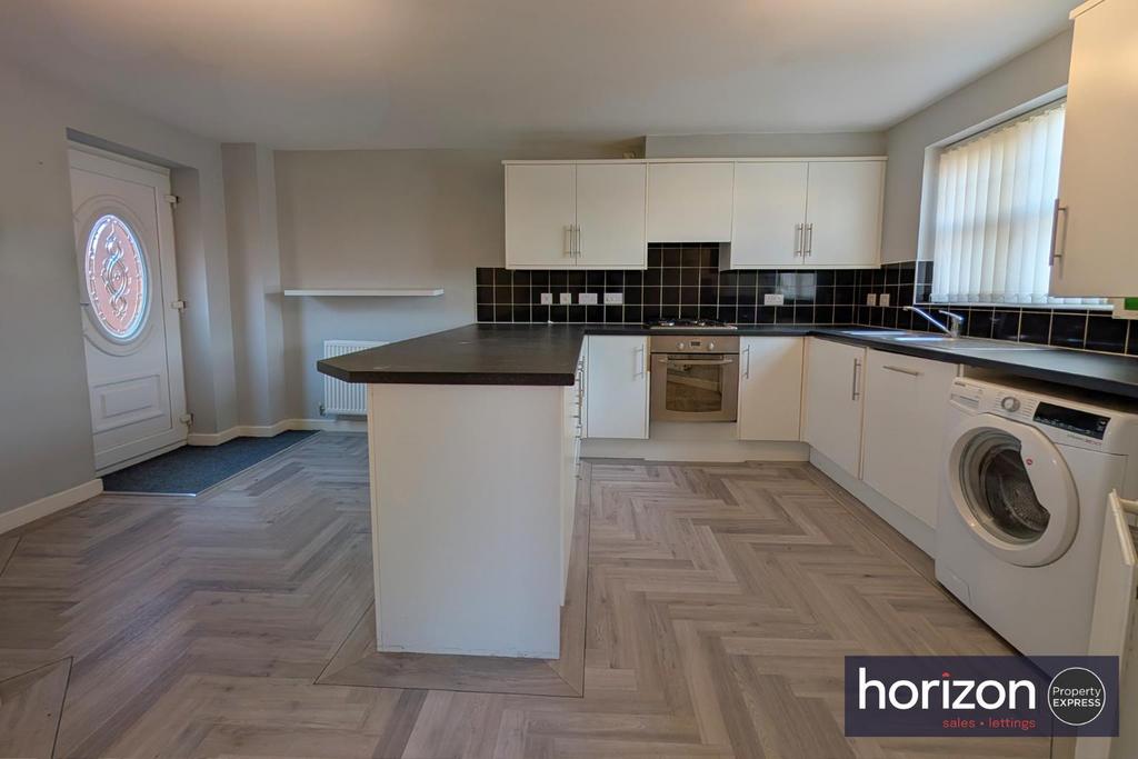 Kitchen/ Dining Area