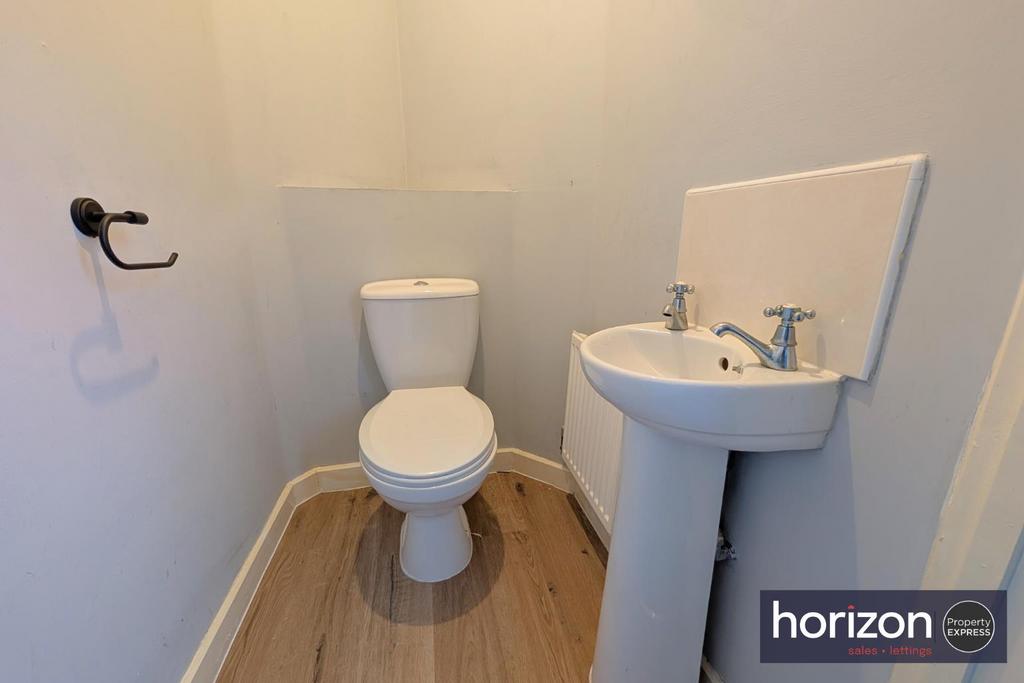Cloakroom/Wc