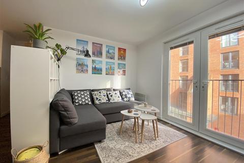 2 bedroom apartment to rent, Alto, Sillavan Way, Salford