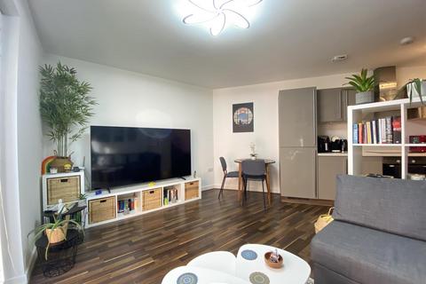2 bedroom apartment to rent, Alto, Sillavan Way, Salford