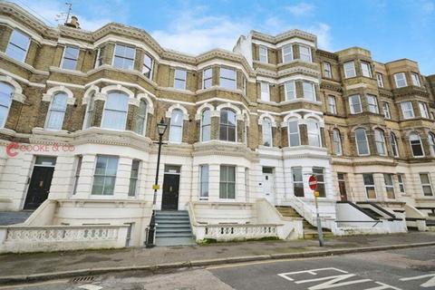 2 bedroom flat to rent, Dalby Square, Cliftonville, CT9 2EP