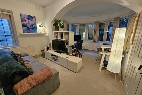 1 bedroom apartment for sale, Church Lane East, Aldershot