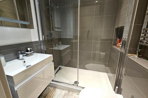 1 bedroom apartment for sale, Church Lane East, Aldershot