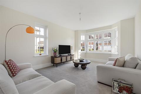 3 bedroom detached house for sale, Skylark Way, Sawston CB22