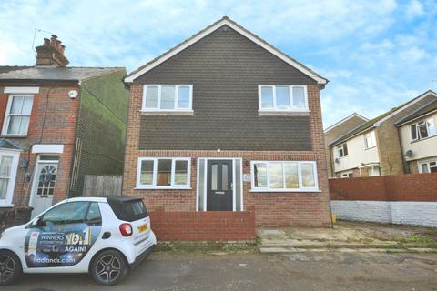 undefined, Woodley Hill, Chesham