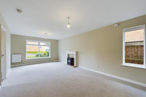 3 bedroom detached bungalow to rent, 12 Curlew Close, Driffield, YO25 5HH