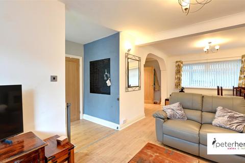 4 bedroom terraced house to rent, Rear of 5 Roker Terrace, Roker, Sunderland