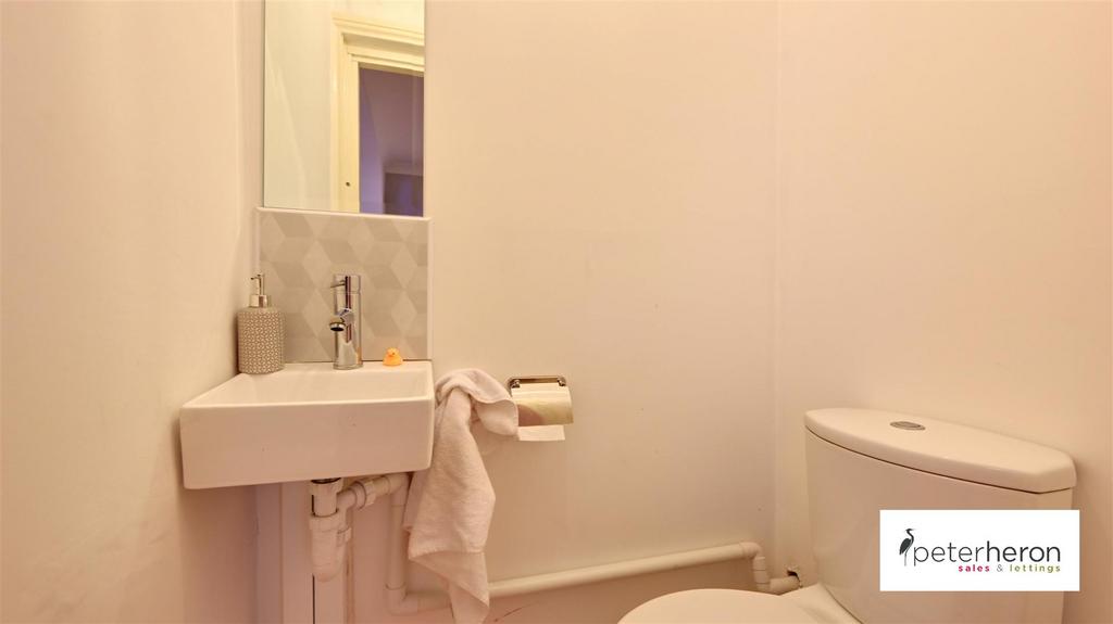 Cloakroom/WC