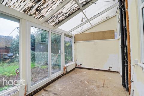 2 bedroom terraced house for sale, Hedgemans Road, Dagenham