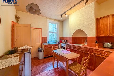1 bedroom ground floor flat for sale, Devonshire Road, London N13