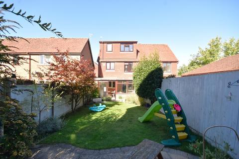 4 bedroom semi-detached house for sale, Horsham, West Sussex, RH12