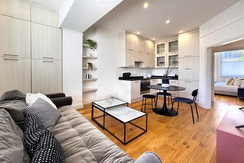1 bedroom flat to rent, London W1H