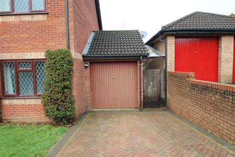 4 bedroom detached house to rent, Harolds Way, Bristol BS15