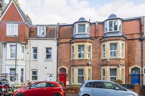 2 bedroom apartment to rent, The Crescent, Bournemouth, BH1 4