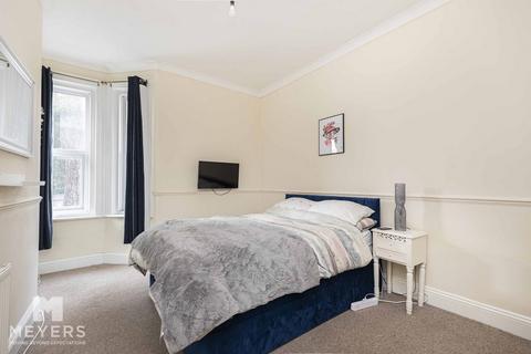2 bedroom apartment to rent, The Crescent, Bournemouth, BH1 4