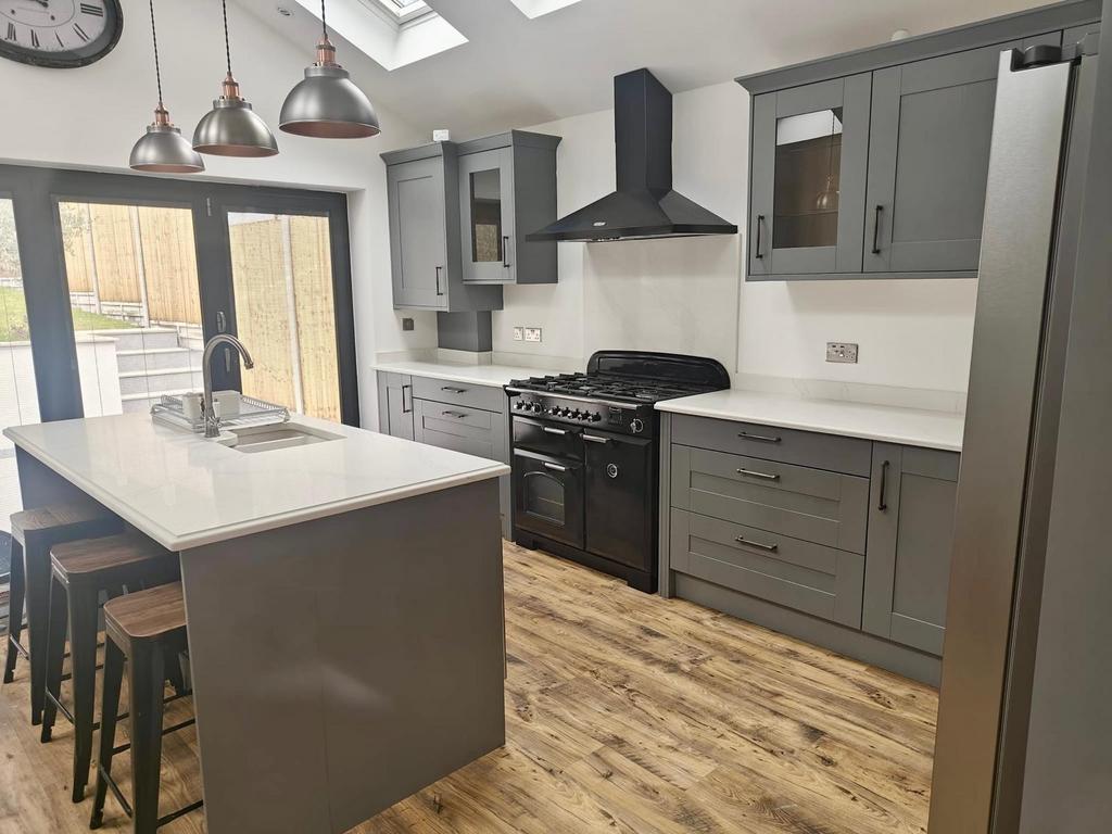 Kitchen 1.jpeg