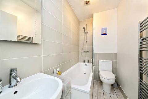 1 bedroom apartment for sale, Arragon Road, Twickenham, TW1