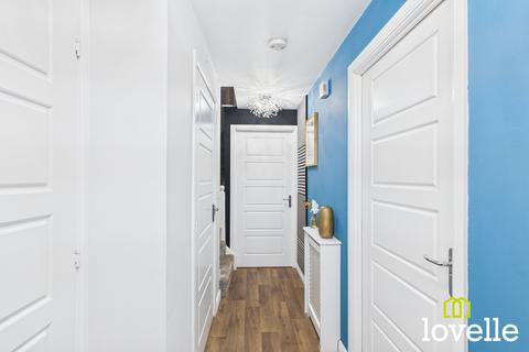 4 bedroom semi-detached house for sale, Primrose Way, Hull HU7