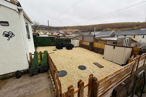undefined, Porth CF39