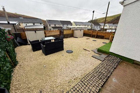 undefined, Porth CF39