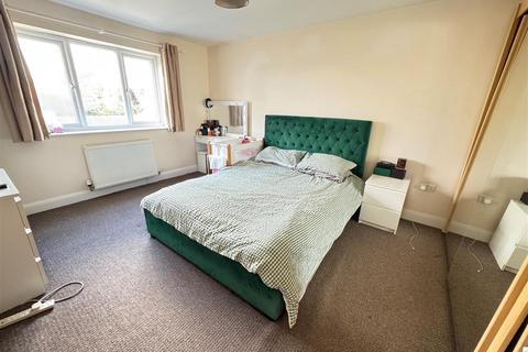 3 bedroom detached house for sale, Nevern Road, Rayleigh