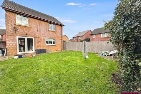 3 bedroom detached house for sale, Lon y Parc, St Asaph, Denbighshire LL17 0PJ