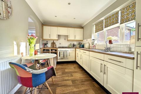 3 bedroom detached house for sale, Lon y Parc, St Asaph, Denbighshire LL17 0PJ