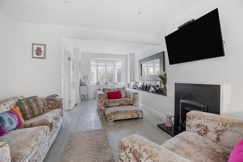 undefined, Rendlesham Avenue, Radlett