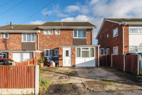 4 bedroom end of terrace house for sale, Oxnead Drive, Caister-On-Sea