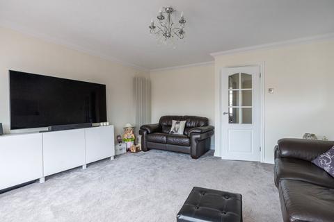 4 bedroom end of terrace house for sale, Oxnead Drive, Caister-On-Sea