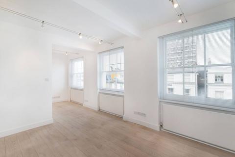 Studio to rent, Pembridge Gardens, Notting Hill Gate, London, W2