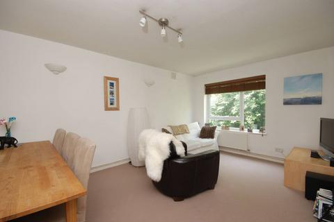 2 bedroom flat to rent, Weimar Street, Putney, London, SW15