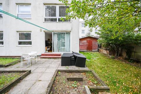 3 bedroom flat for sale, Barleycorn Way, Limehouse, London, E14