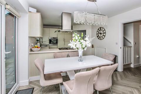 4 bedroom detached house for sale, Waxwing, Tyne and Wear NE38