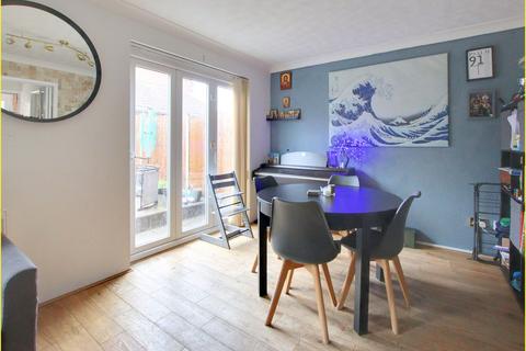 4 bedroom terraced house for sale, Cornflower Lane, Shirley Oaks Village