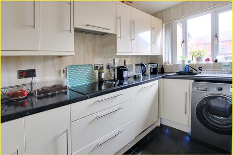 4 bedroom terraced house for sale, Cornflower Lane, Shirley Oaks Village