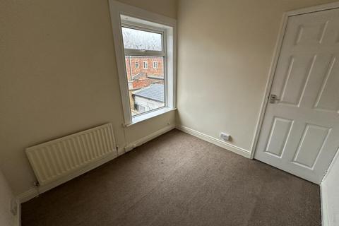 2 bedroom terraced house to rent, Falmer Road, Darlington