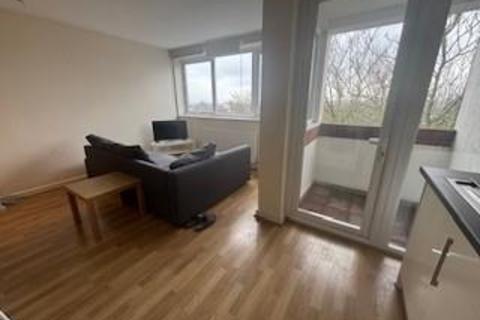 1 bedroom house to rent, Regents Court,Ballards Lane, Finchley