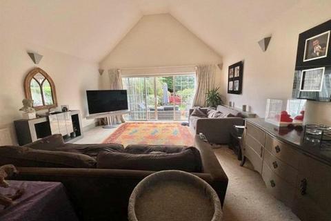 4 bedroom detached house for sale, The Green, London