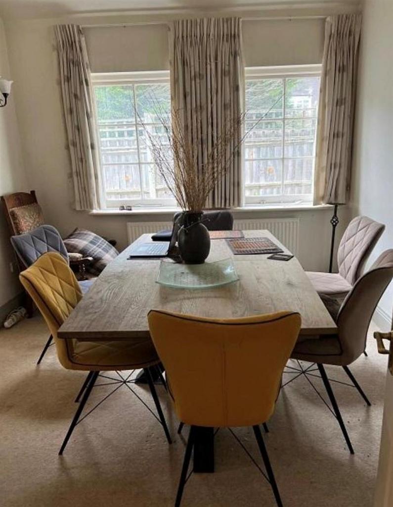 Dining room.jpg