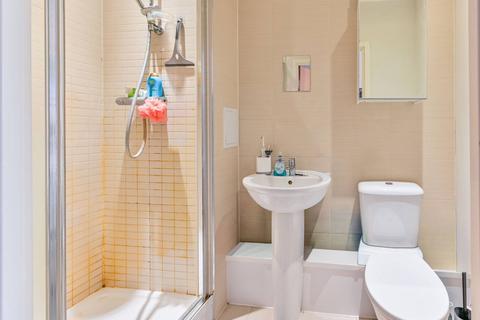 2 bedroom flat to rent, Hythe House, Stoke Newington, London, N4