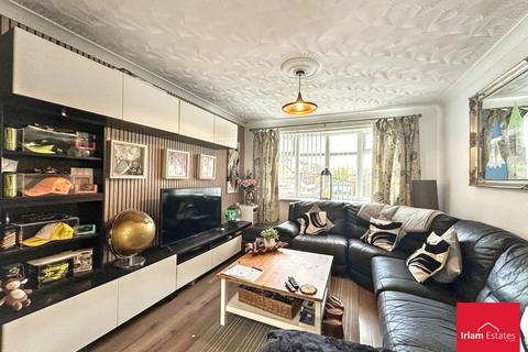 3 bedroom semi-detached house for sale, Broadway, Irlam, M44
