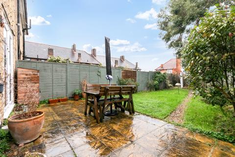 3 bedroom semi-detached house for sale, Buckland Walk, Morden SM4