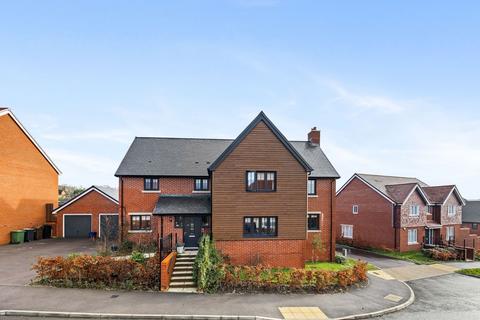 5 bedroom detached house for sale, Red Clover Road, Ridgewood TN22