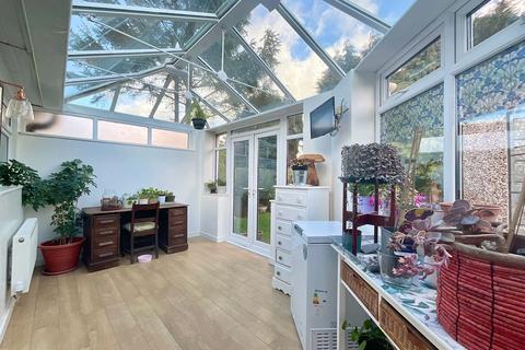 2 bedroom semi-detached bungalow for sale, Burlea Drive, Shavington, CW2
