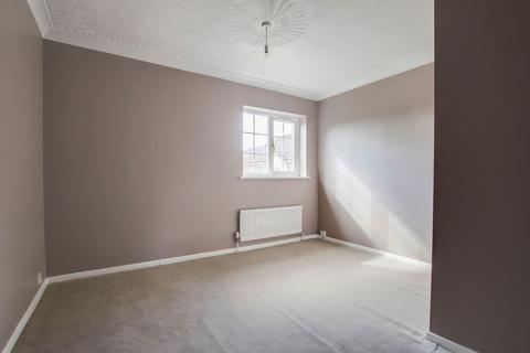 2 bedroom semi-detached house to rent, Cumberland Way, St. Neots PE19