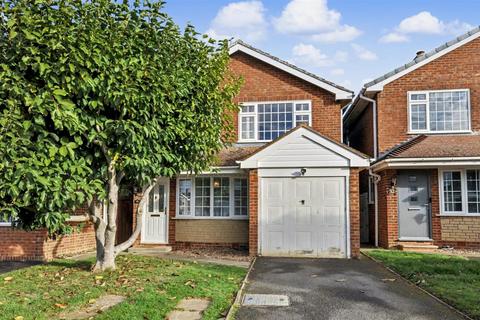 3 bedroom house to rent, 31 Godfrey CloseRadford SemeleLeamington Spa