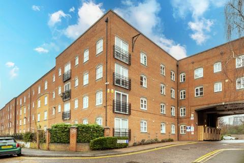 Otter Close, Stratford, London, E15